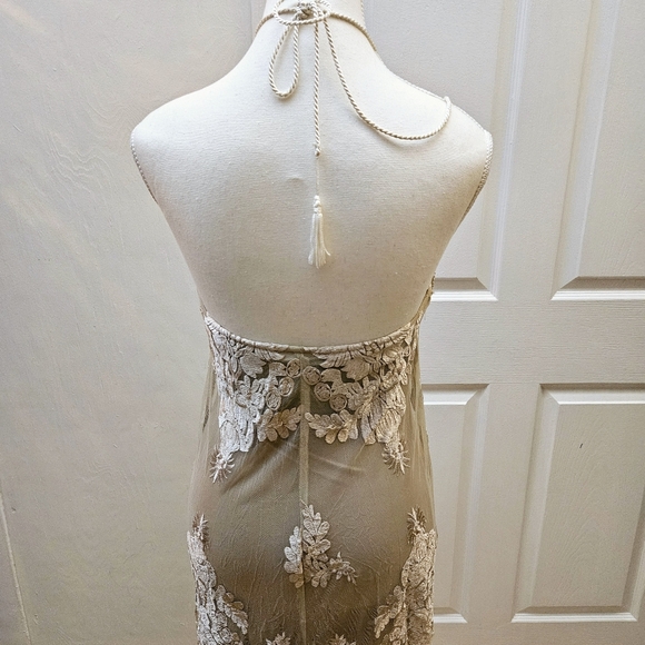 NEW SKY Cocktail Backless Nude Tan Lace Layered Halter Mini Dress S - Picture 7 of 10